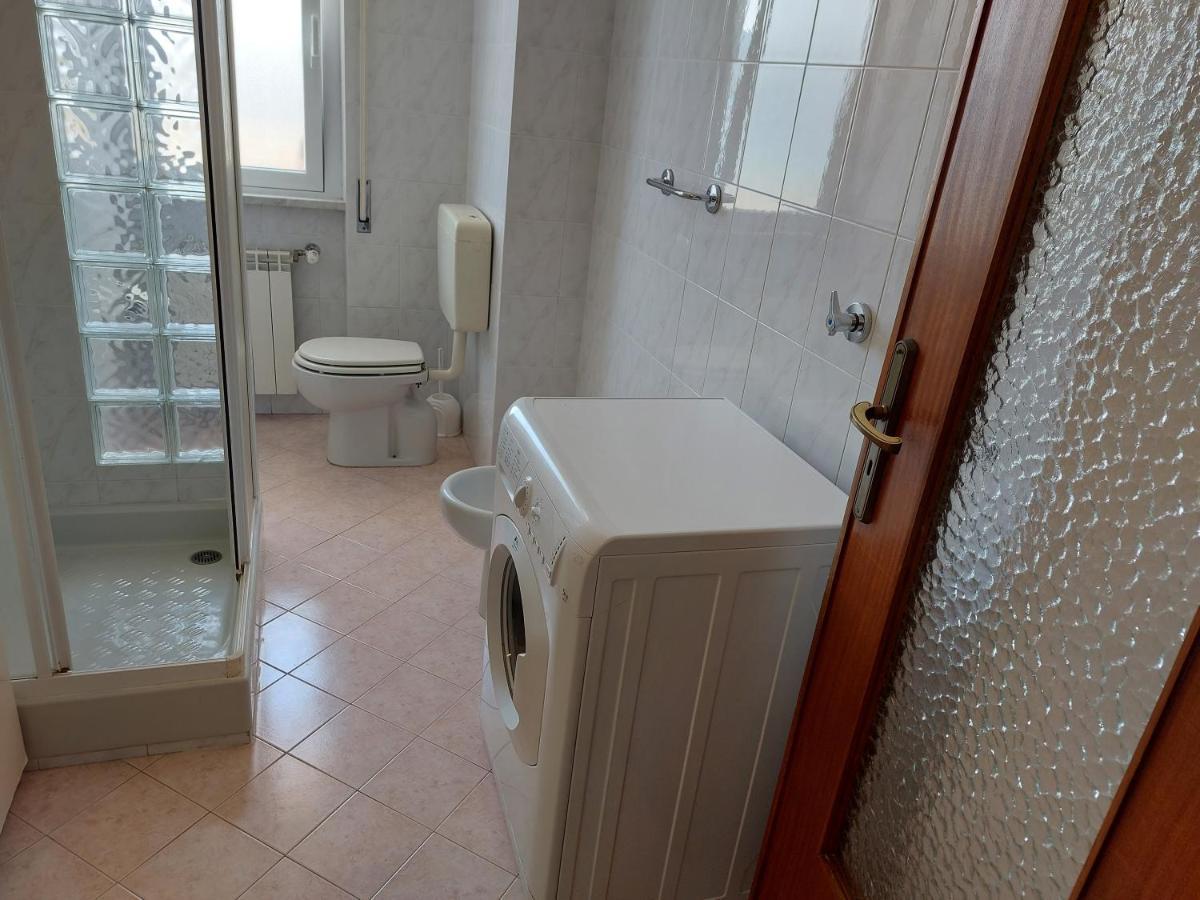 Maremare, Really On The Beach, With Private Parking Savona Exterior photo